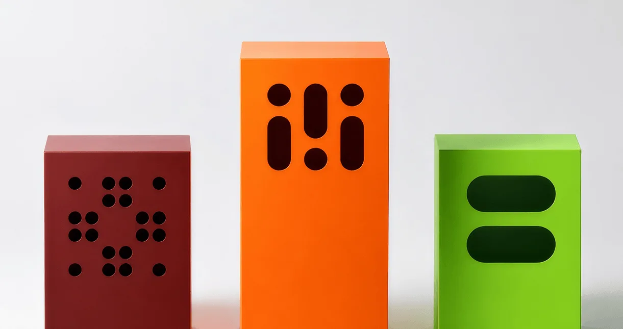 Flavoy — the three cap colours standing side by side